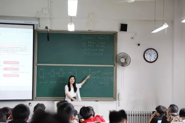 https://news.xidian.edu.cn/__local/0/4E/F3/002FA4FAAD09871D466182C91AF_98834265_75B1.jpg