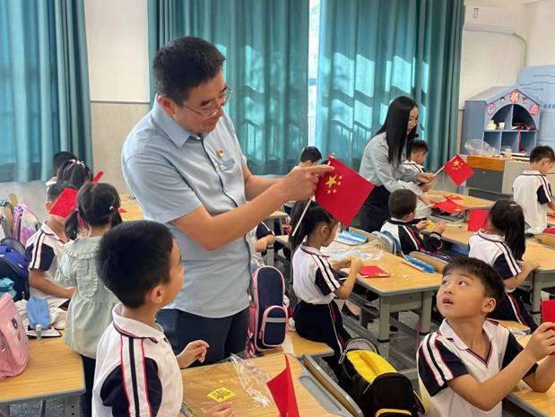 https://news.xidian.edu.cn/__local/9/2B/11/CAFEB9E5CCFB401D704BF961E22_5286C6AC_F52F2.jpg