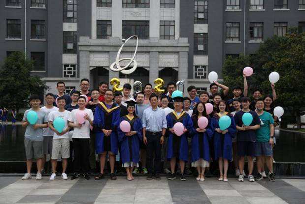https://news.xidian.edu.cn/__local/A/AB/8B/30D01438B68033ED321917B4630_1EB48648_13378.jpg